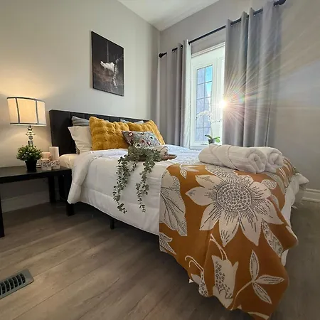 3-Bedroom House In Little Italy Downtown-Free Parking